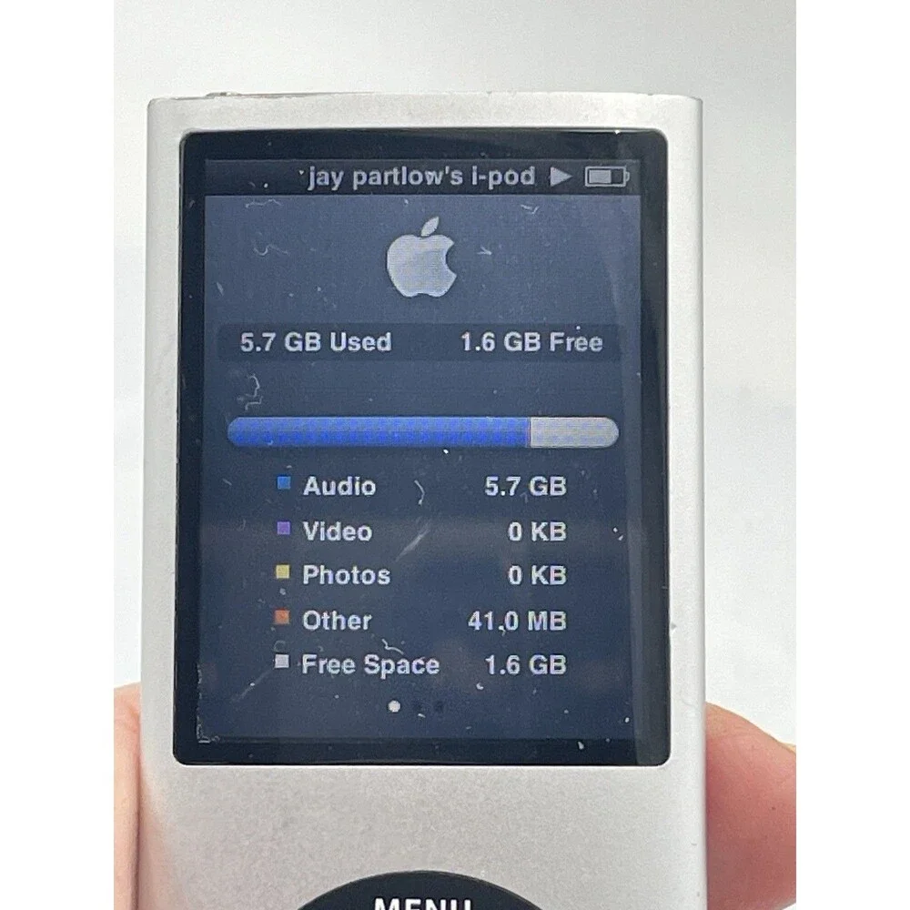 Apple iPod nano 4th Gen Silver 8GB (Model MB598LL) Digital MP3 Player  Working